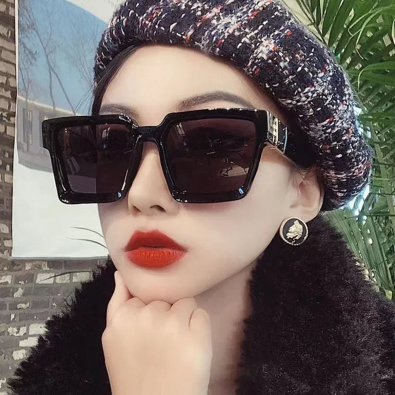 New Retro Large Frame Square Sunglasses Women Brand Designer Fashion Sun Glasses Lady Outdoor Travel Eyewear UV400 Gafas De Sol